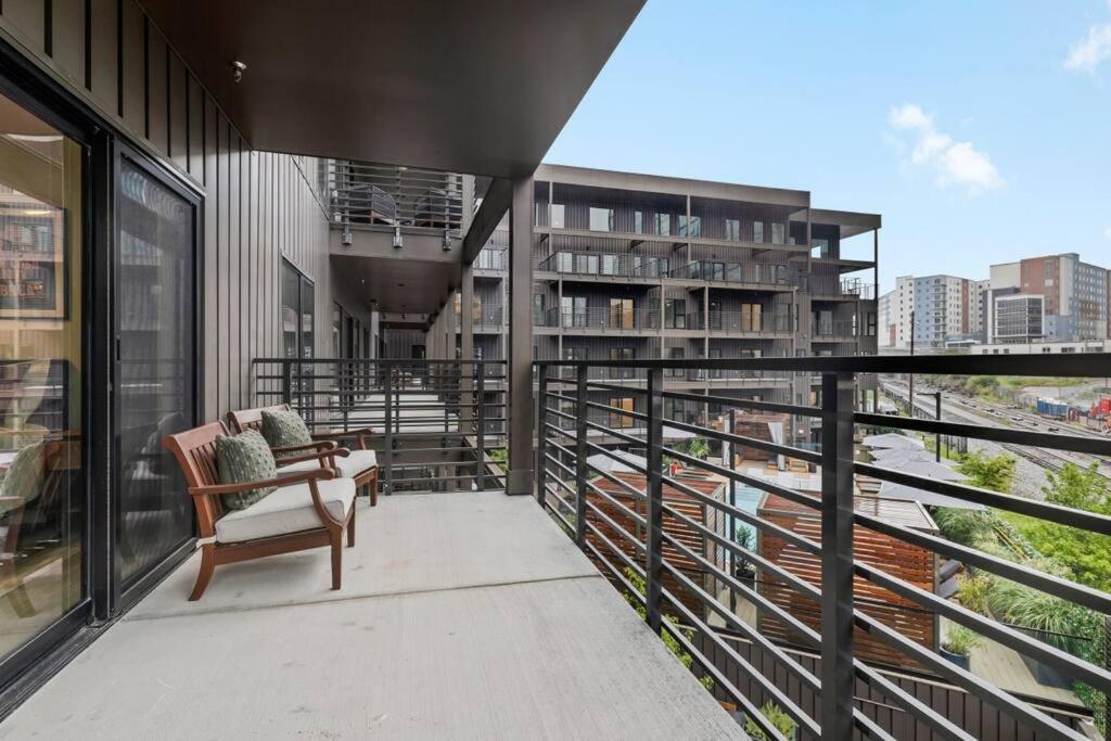 Апартаменты Skyline View, Pool, Gym, Balcony'S, Walk To Bway! Нэшвилл Экстерьер фото