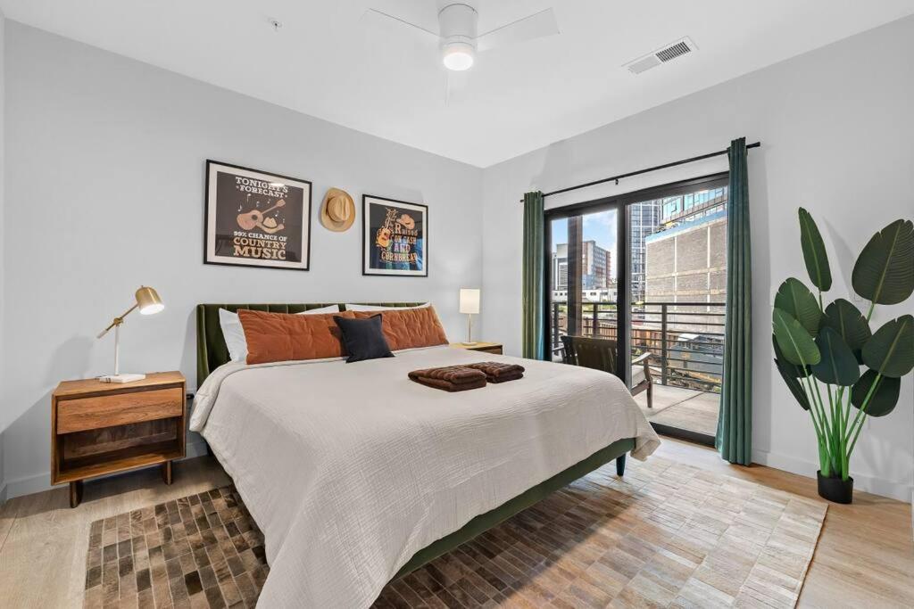 Апартаменты Skyline View, Pool, Gym, Balcony'S, Walk To Bway! Нэшвилл Экстерьер фото